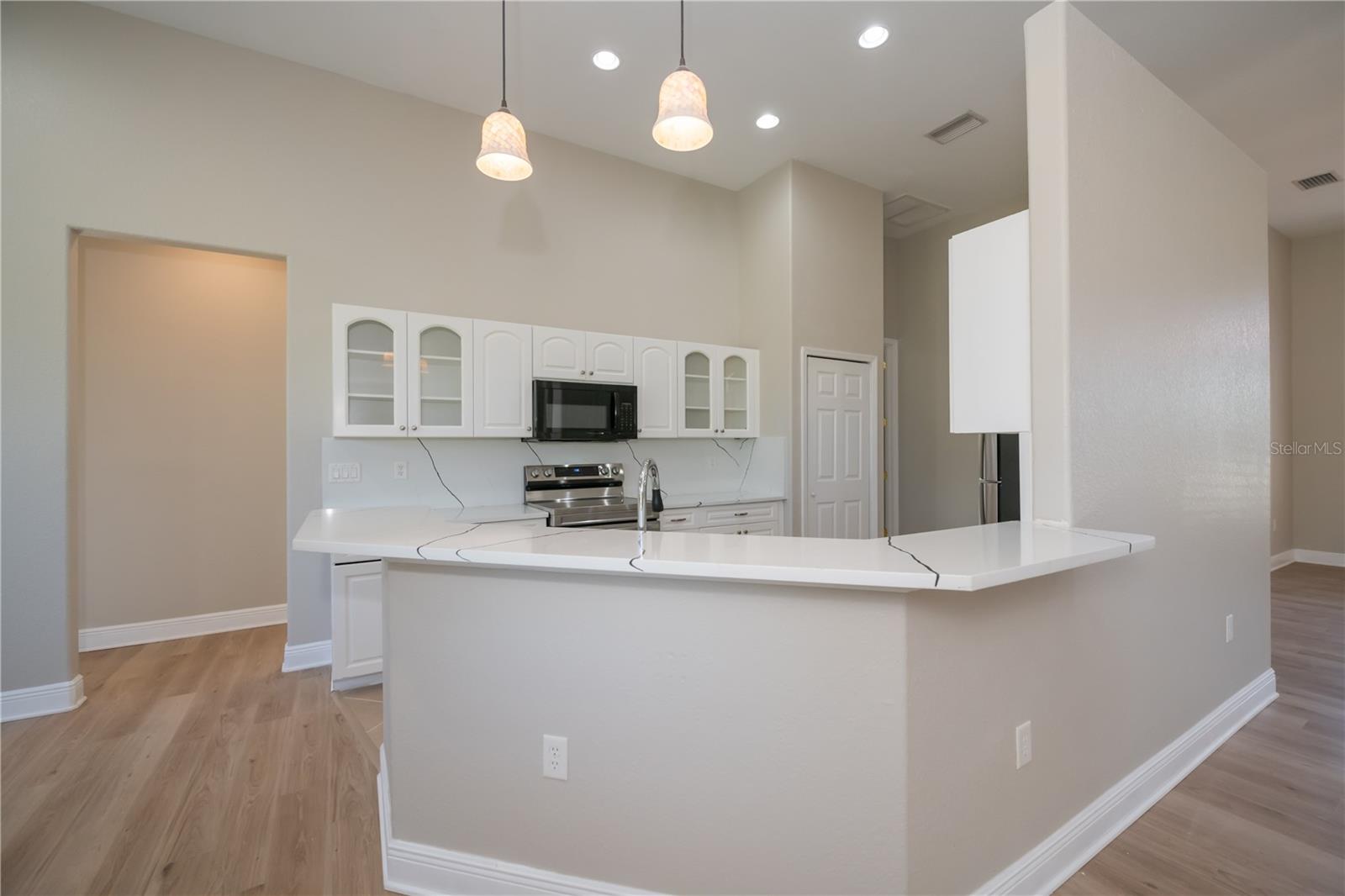 Image 21 of 44 For 3284 Newmark Street