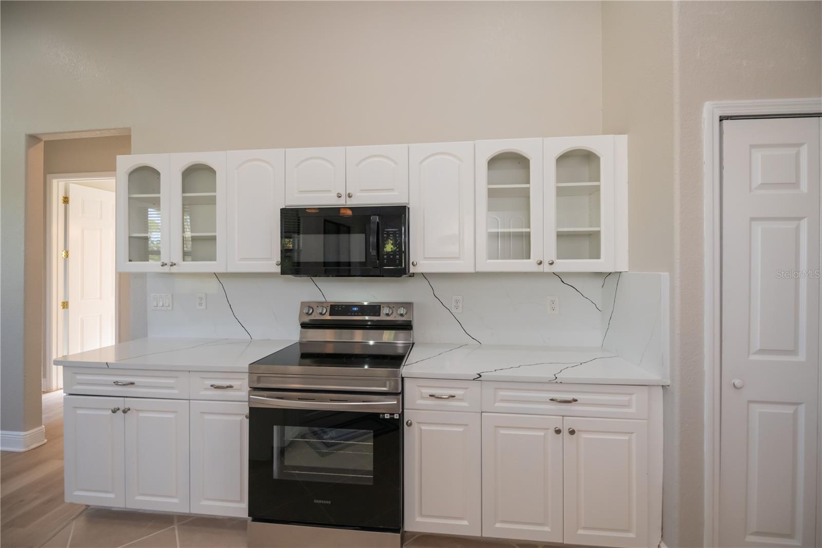 Image 25 of 44 For 3284 Newmark Street