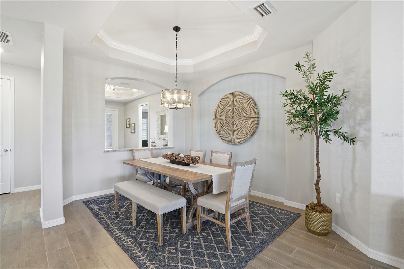 Image 11 of 64 For 14960 Redbud Lane