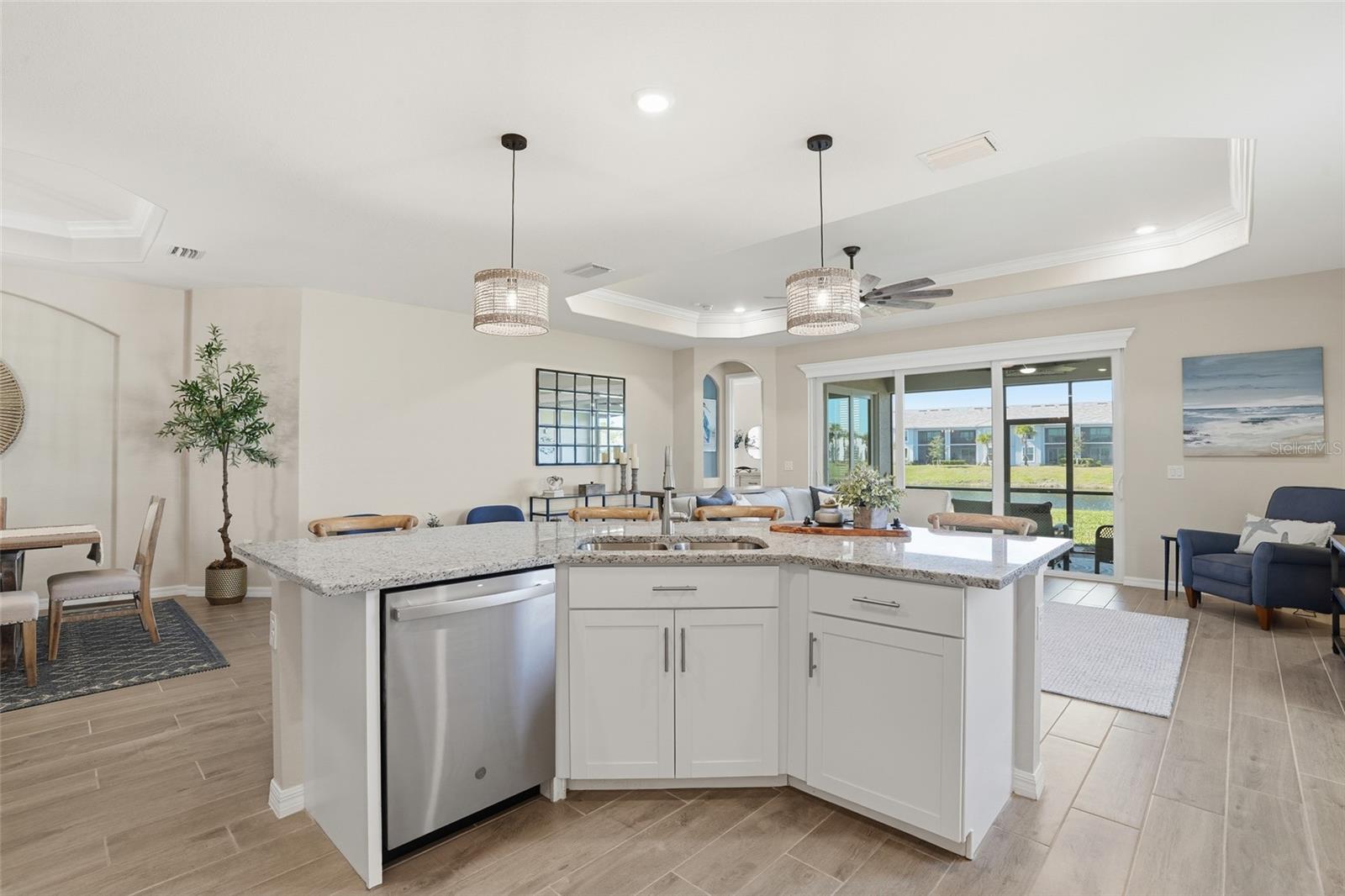 Image 9 of 64 For 14960 Redbud Lane