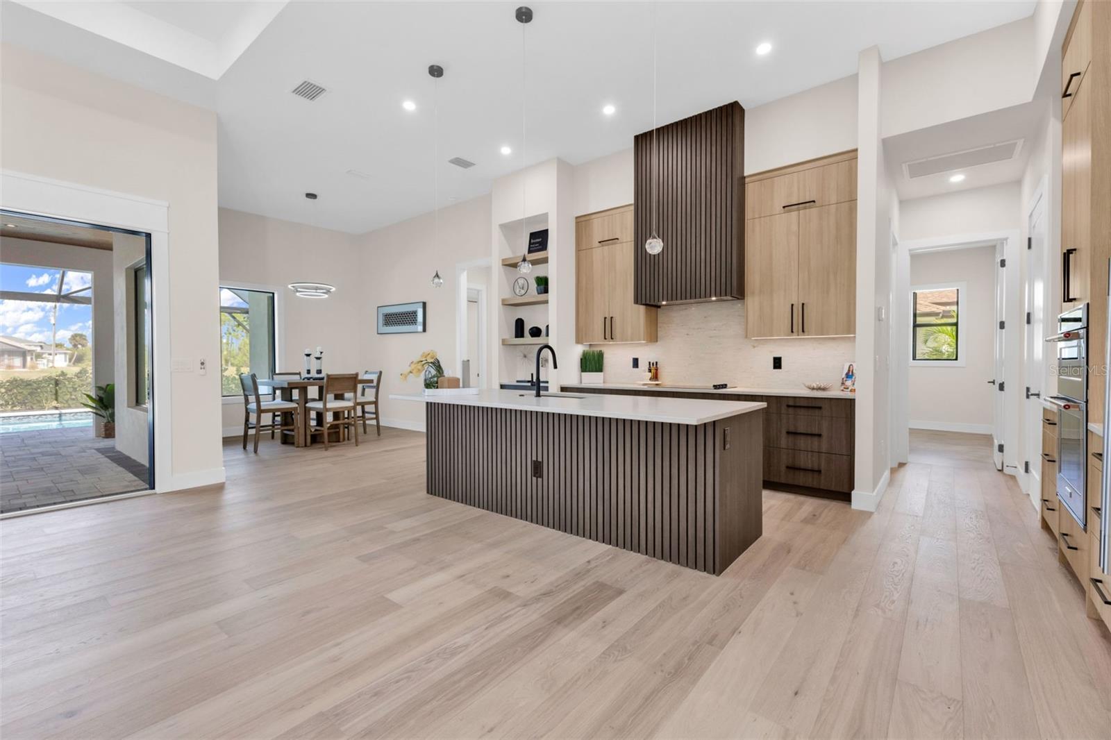 Image 12 of 79 For 1168 Boundary Boulevard