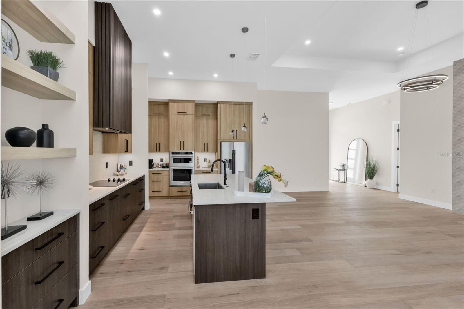 Image 14 of 79 For 1168 Boundary Boulevard