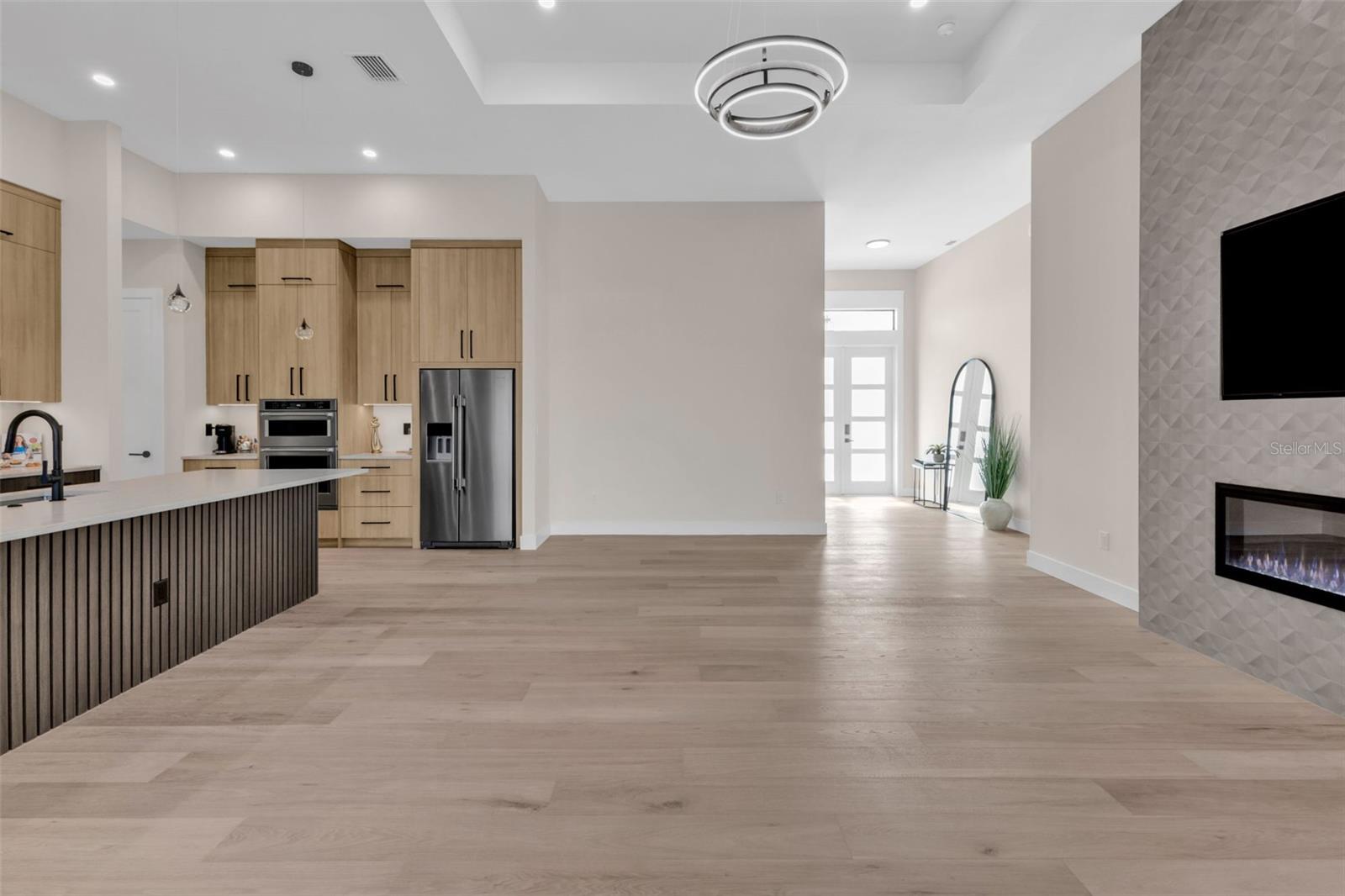 Image 17 of 79 For 1168 Boundary Boulevard