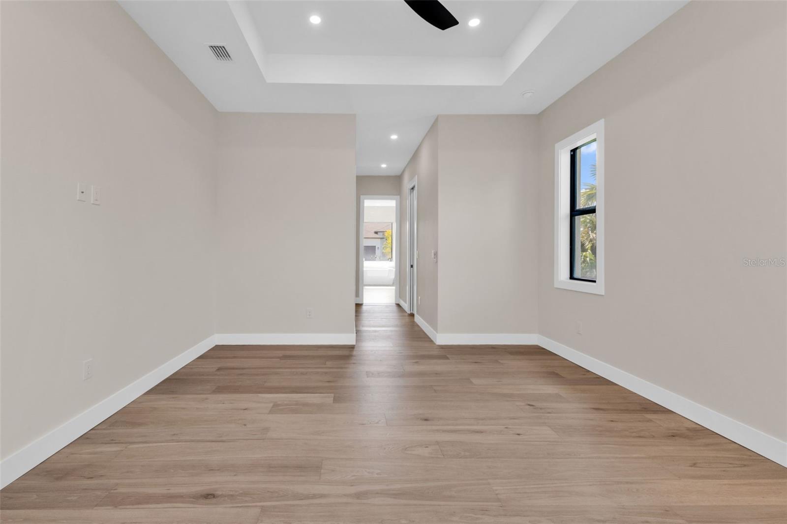 Image 20 of 79 For 1168 Boundary Boulevard