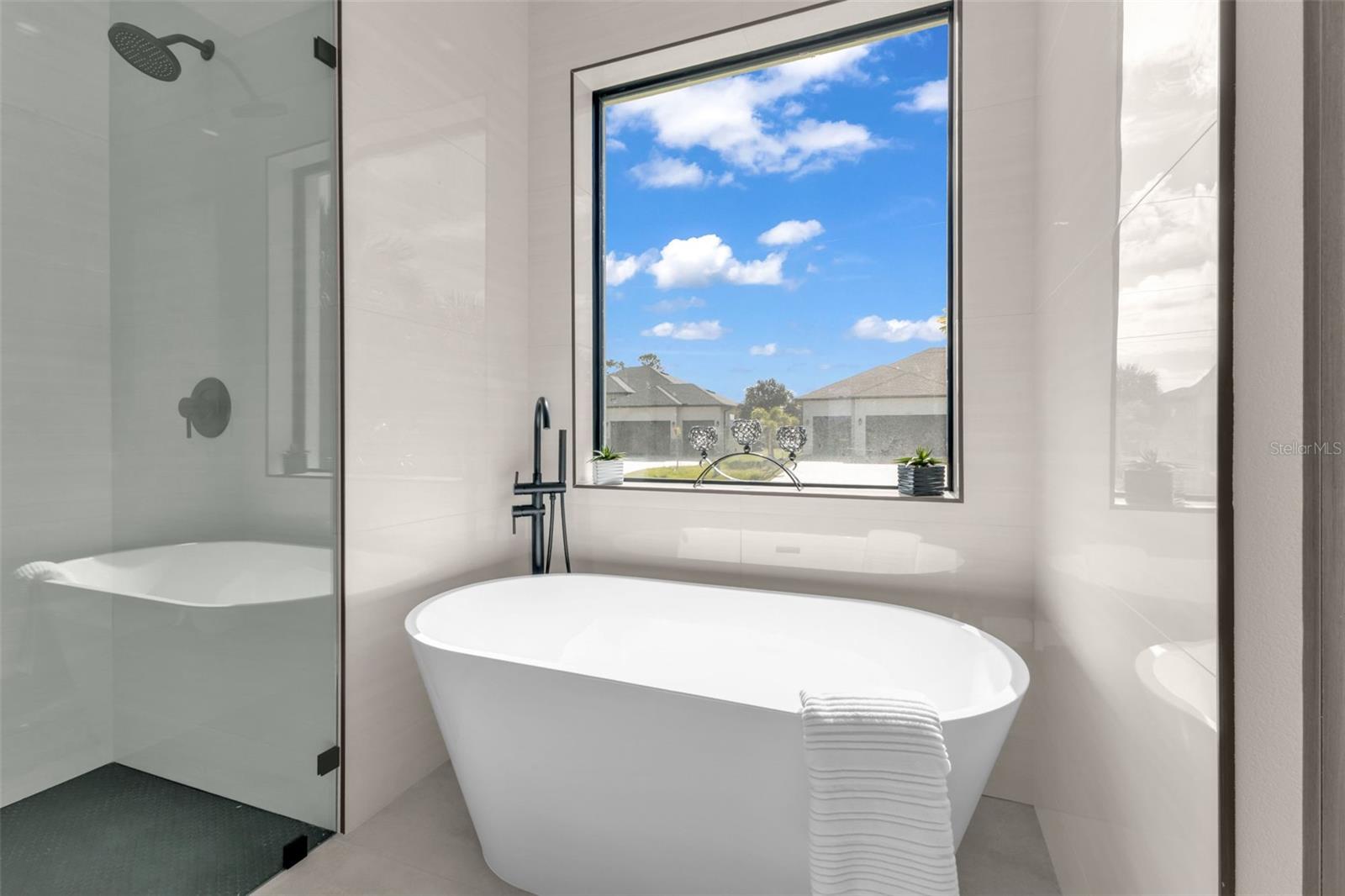 Image 25 of 79 For 1168 Boundary Boulevard