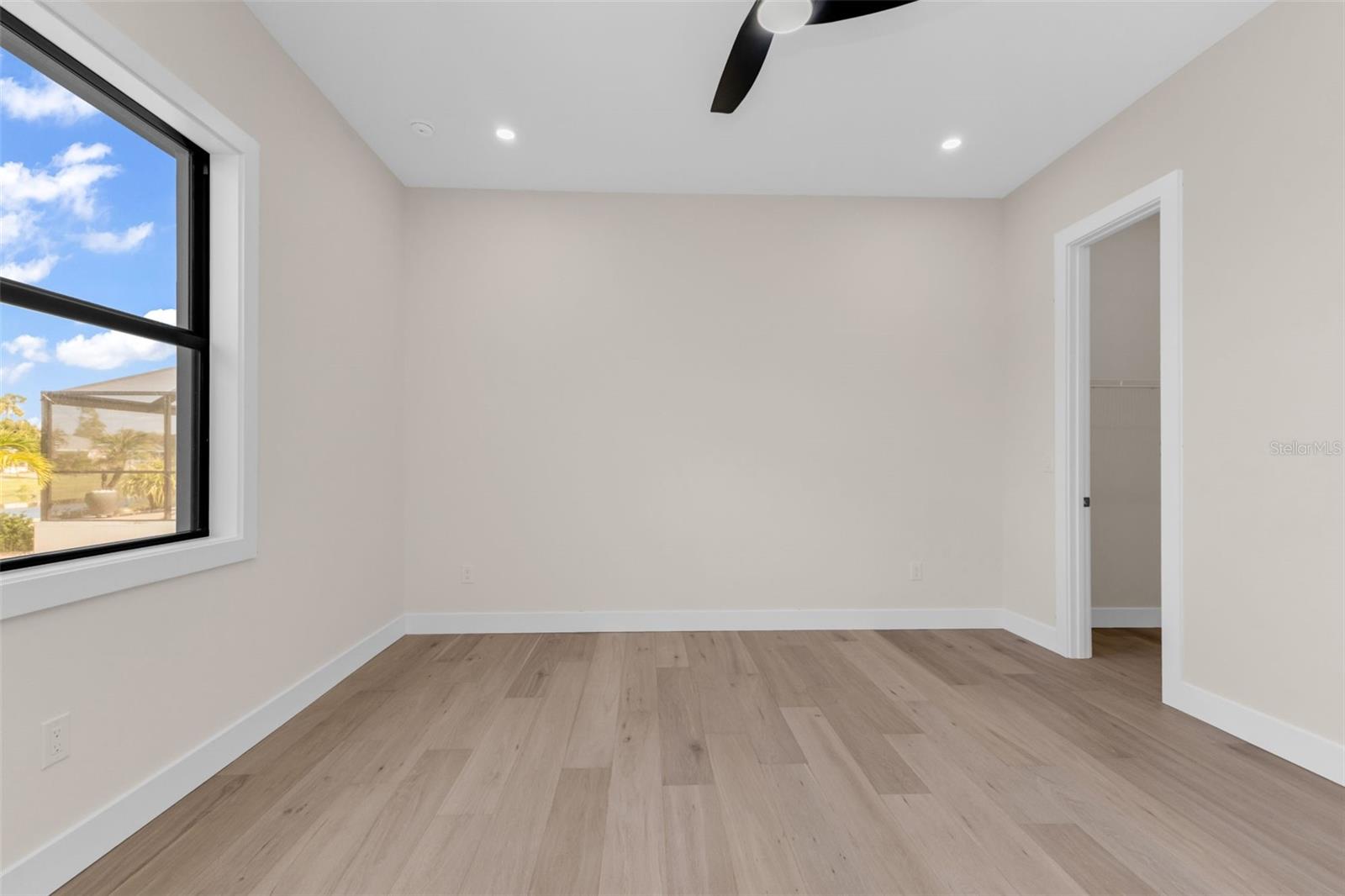 Image 39 of 79 For 1168 Boundary Boulevard