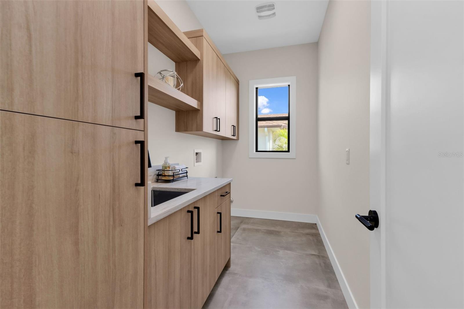 Image 43 of 79 For 1168 Boundary Boulevard