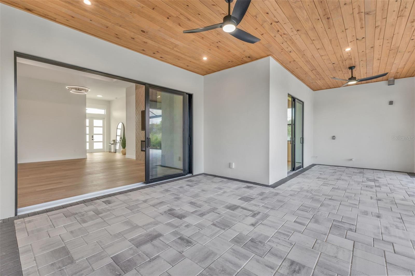 Image 47 of 79 For 1168 Boundary Boulevard