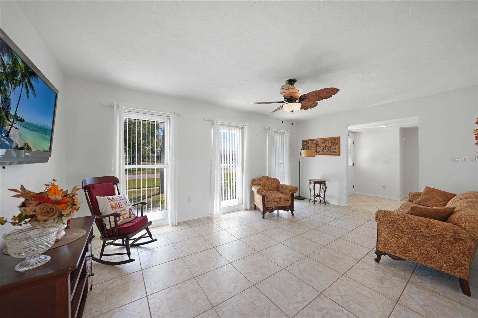 Image 7 of 35 For 6457 Safford Terrace