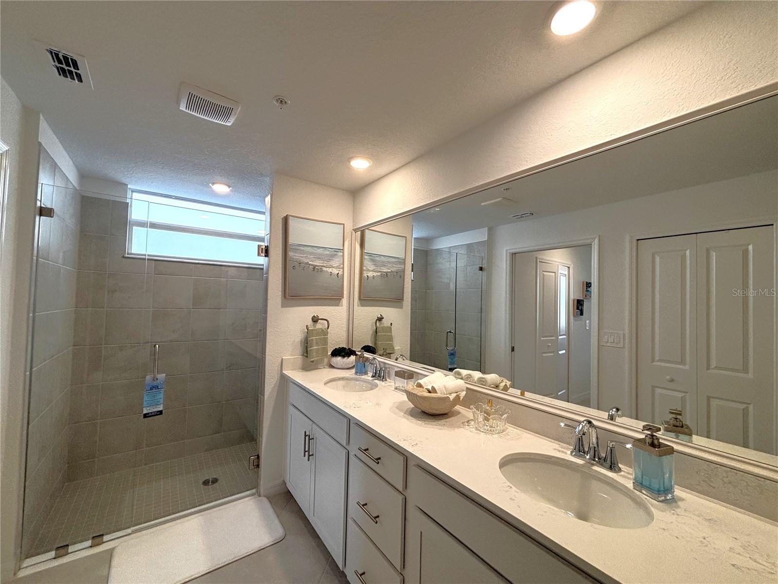 Image 16 of 49 For 17530 Opal Sand Drive 106