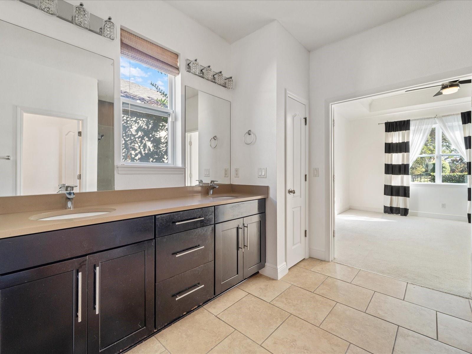 Image 16 of 36 For 805 Molly  