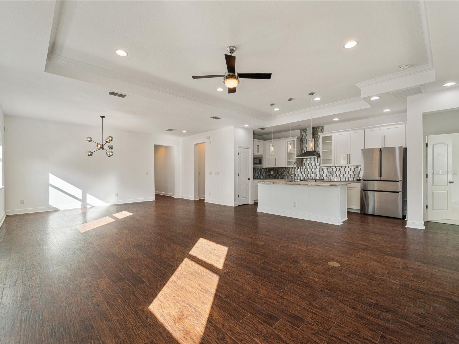 Image 4 of 36 For 805 Molly  