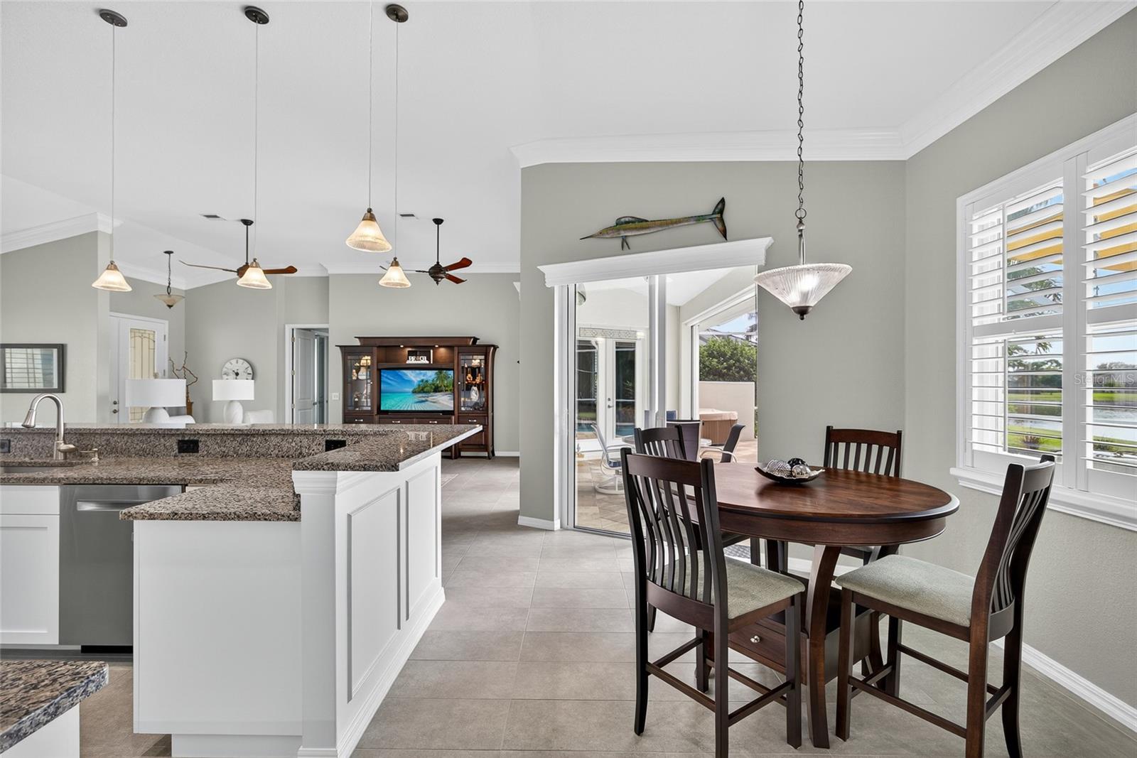 Image 18 of 44 For 11063 Artists Avenue