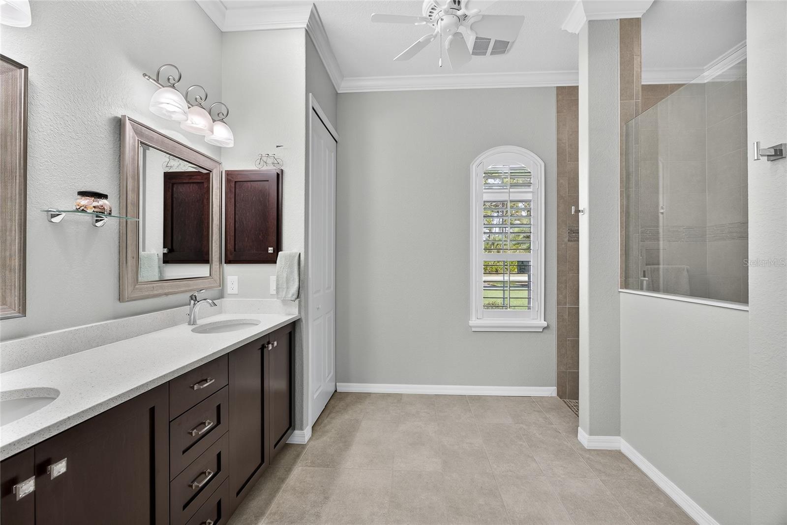 Image 21 of 44 For 11063 Artists Avenue