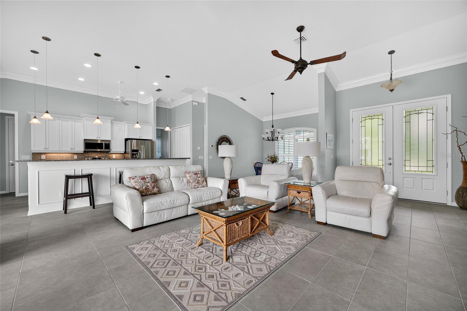 Image 7 of 44 For 11063 Artists Avenue