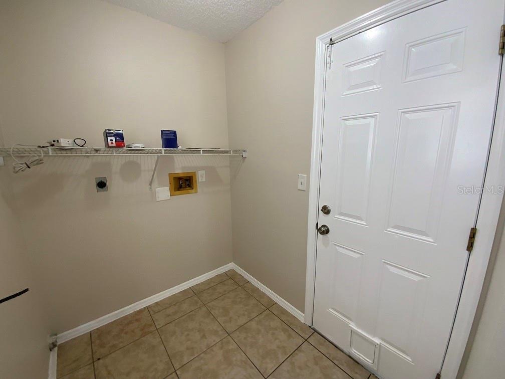 Image 17 of 24 For 855 Jamaica Road