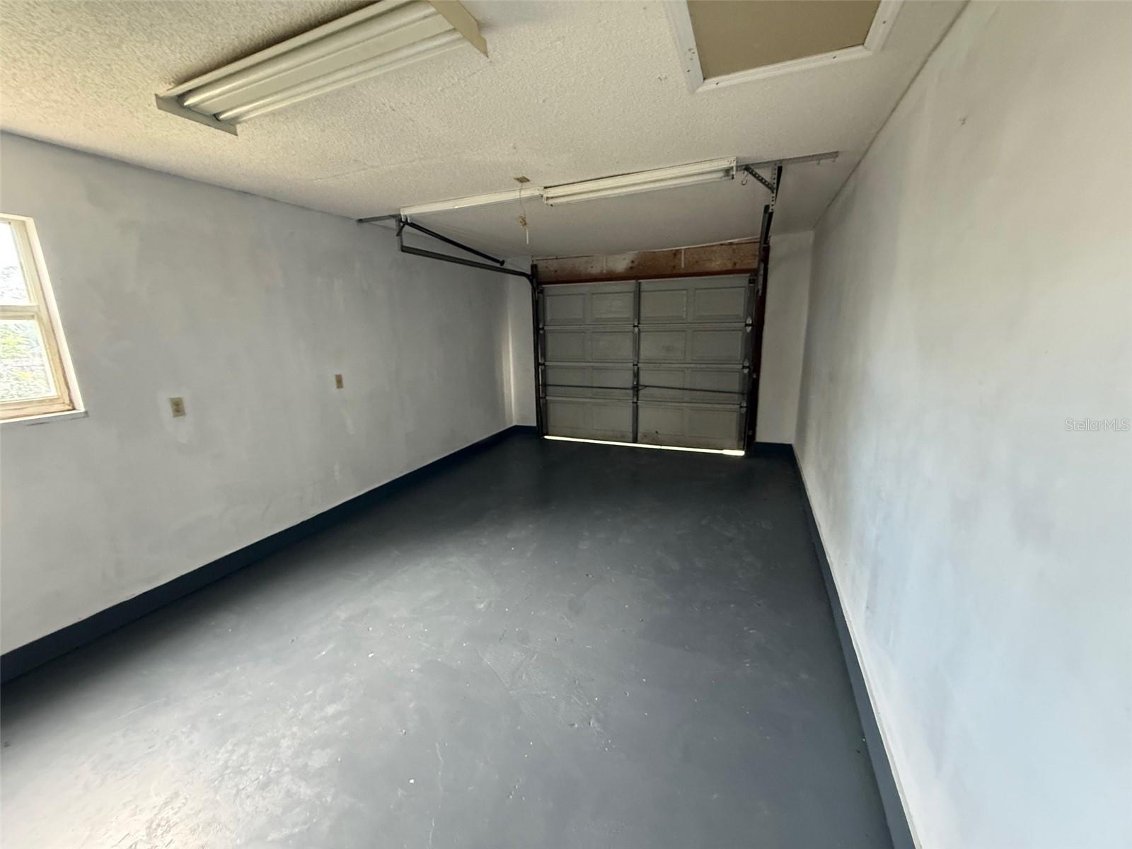 Image 18 of 24 For 855 Jamaica Road