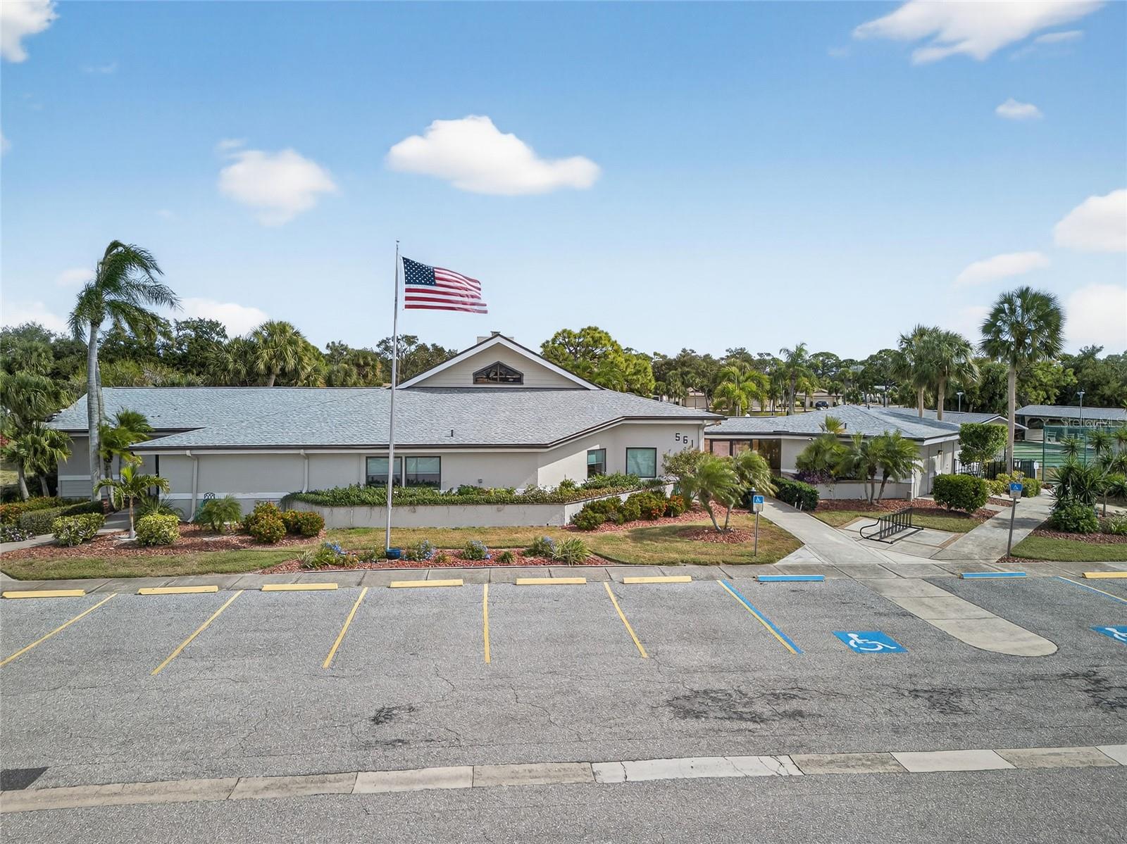 Image 24 of 40 For 612 Chestnut Lane 100