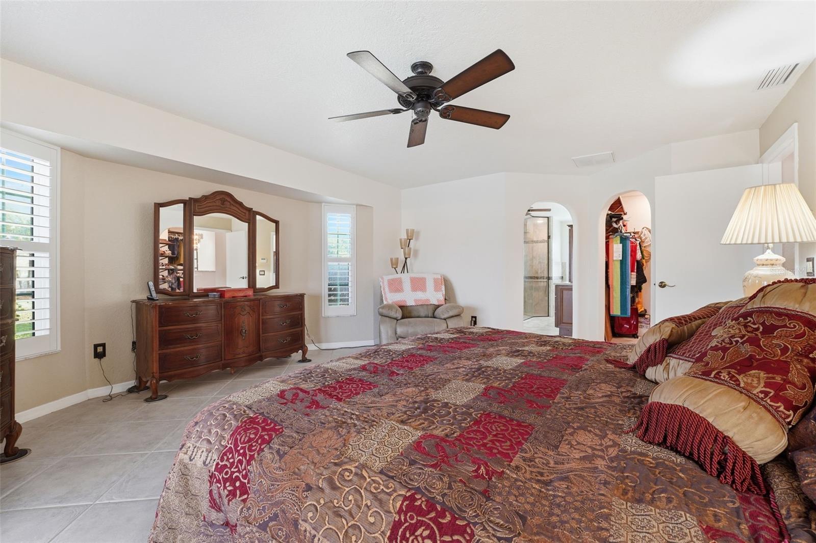 Image 19 of 40 For 7324 Kenwood Drive