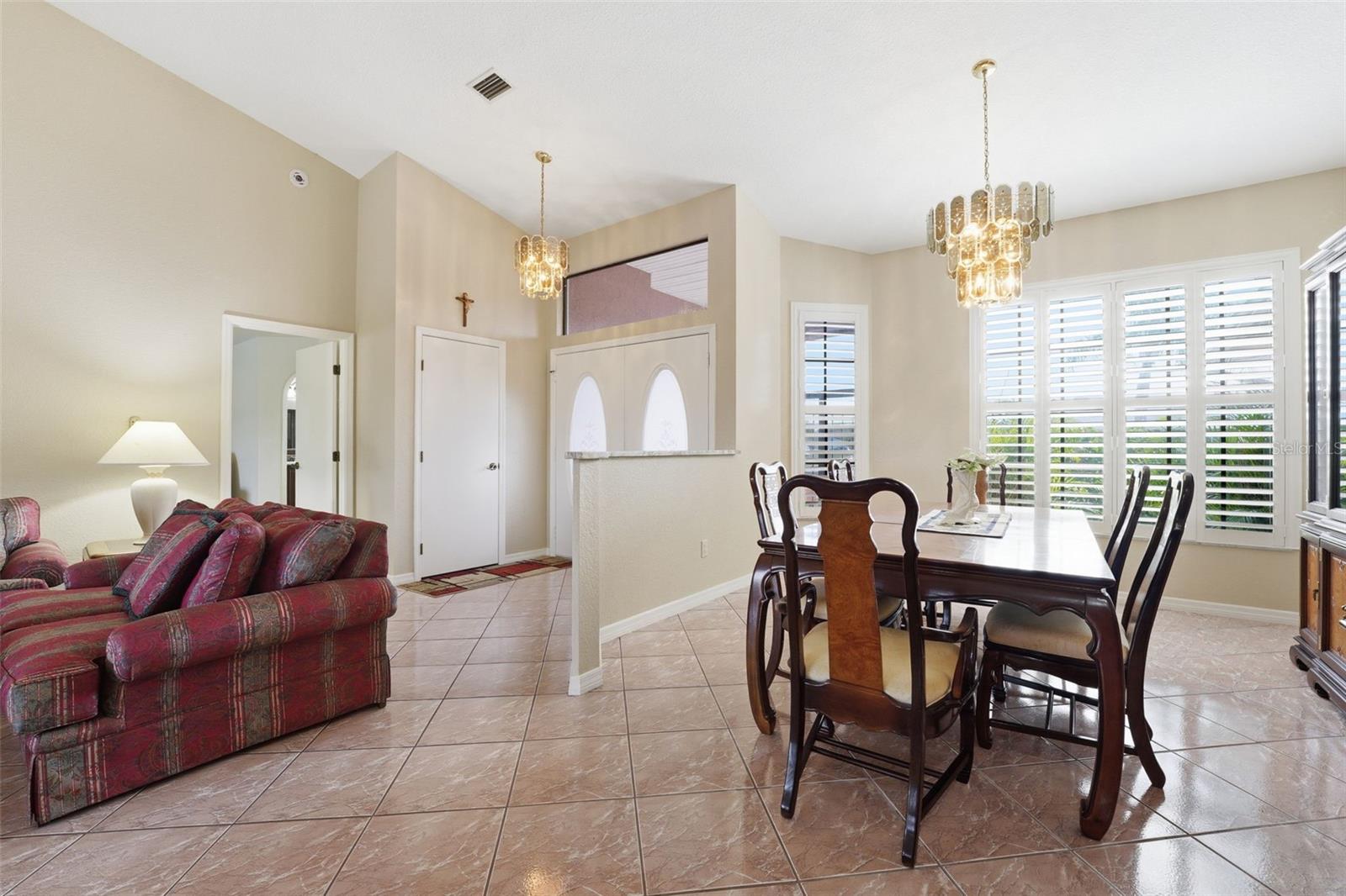 Image 8 of 40 For 7324 Kenwood Drive