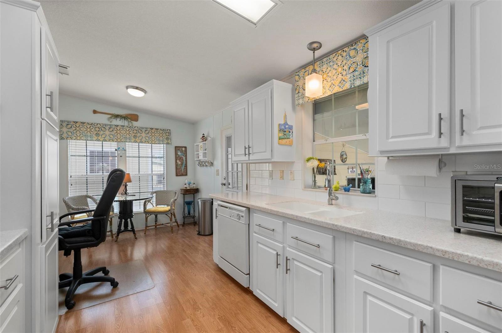 Image 11 of 44 For 1000 Kings Highway 487