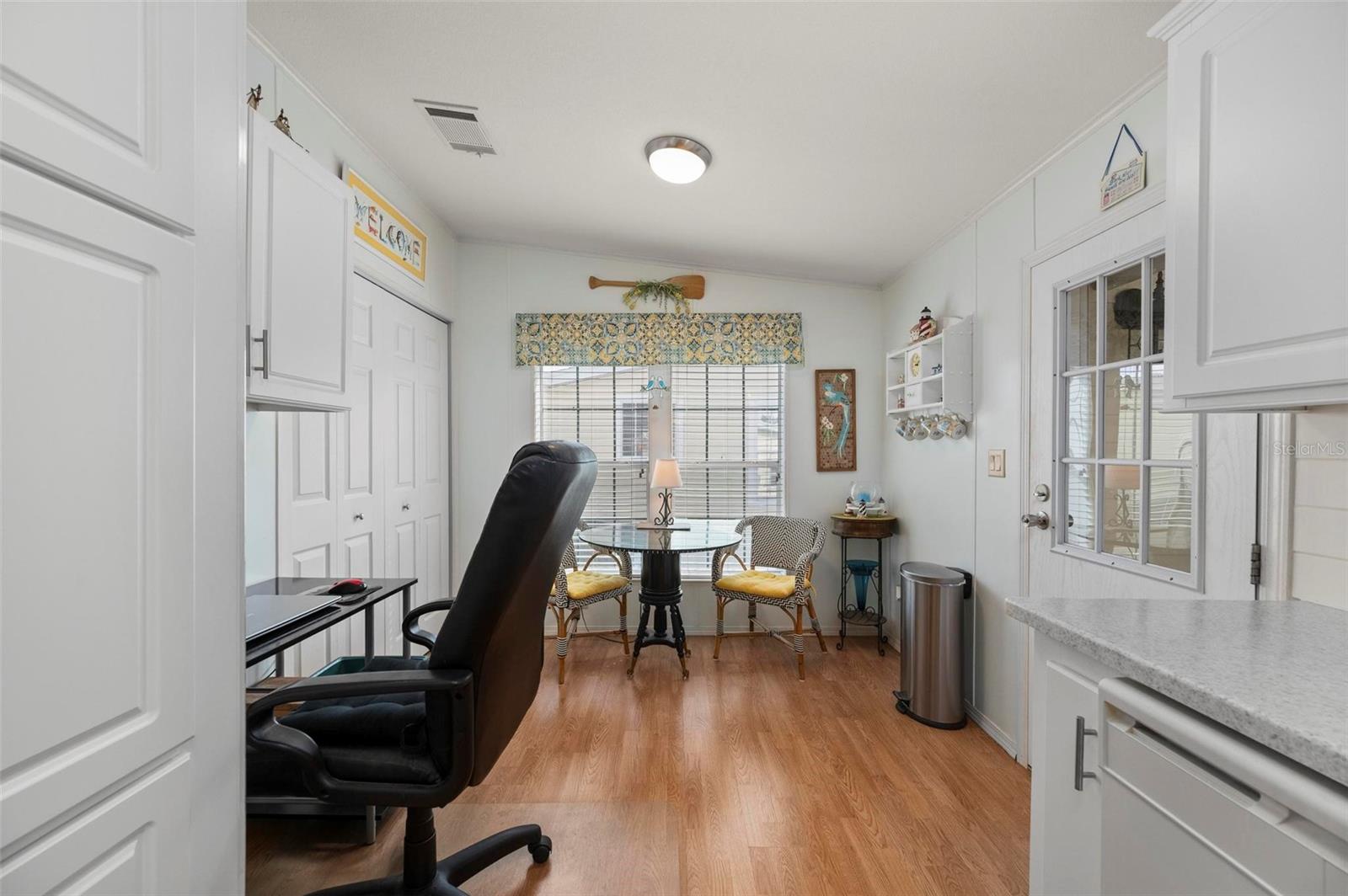 Image 12 of 44 For 1000 Kings Highway 487