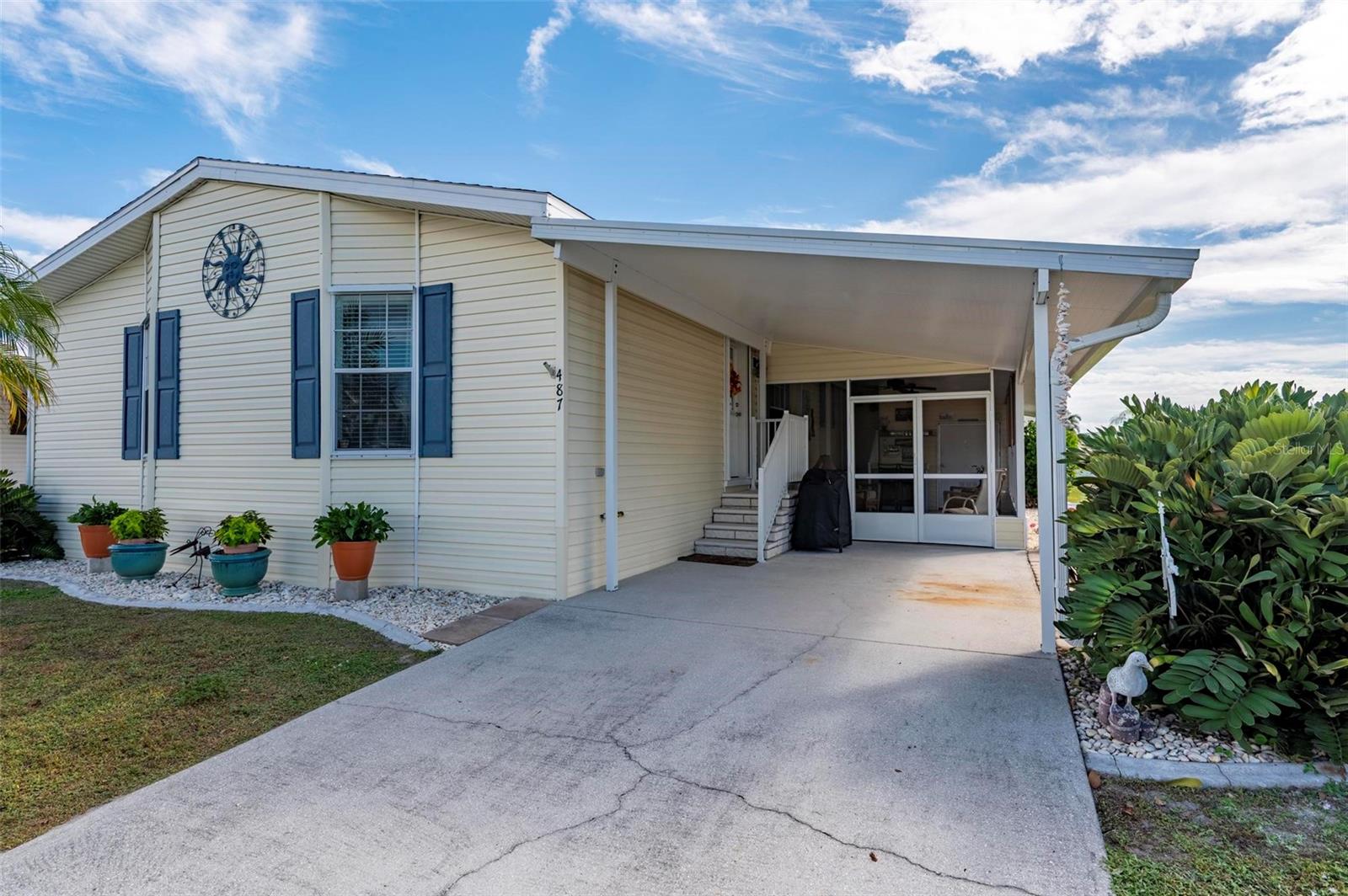 Image 2 of 44 For 1000 Kings Highway 487