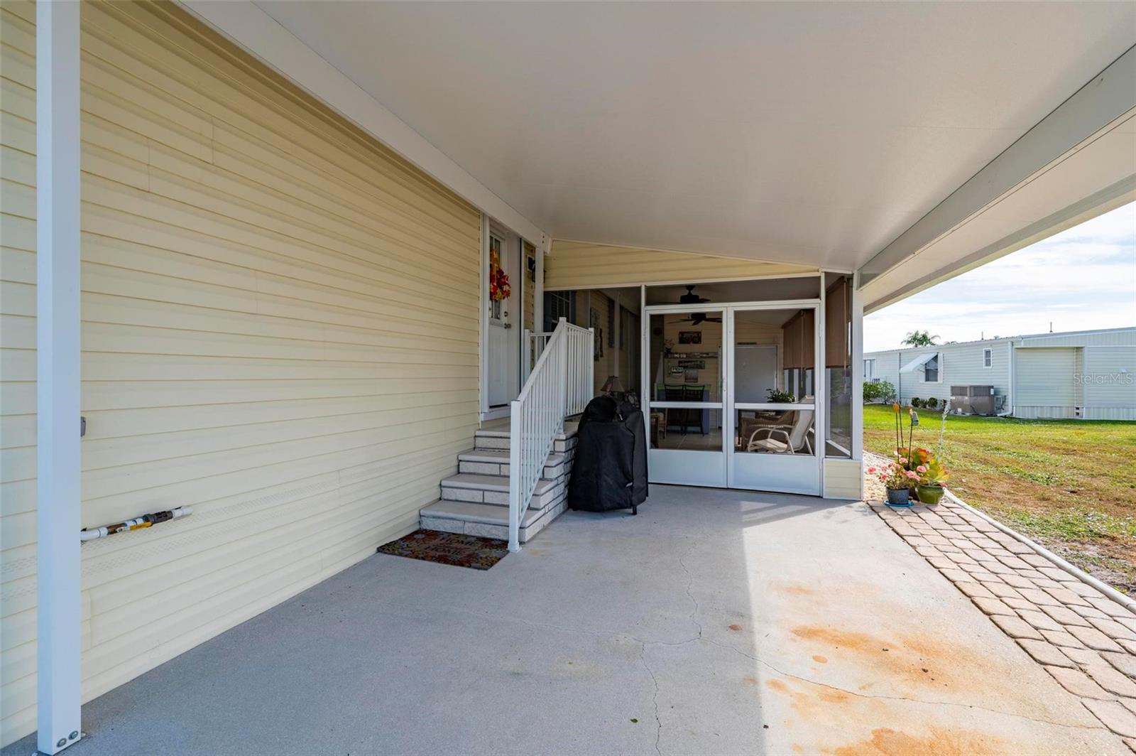 Image 29 of 44 For 1000 Kings Highway 487