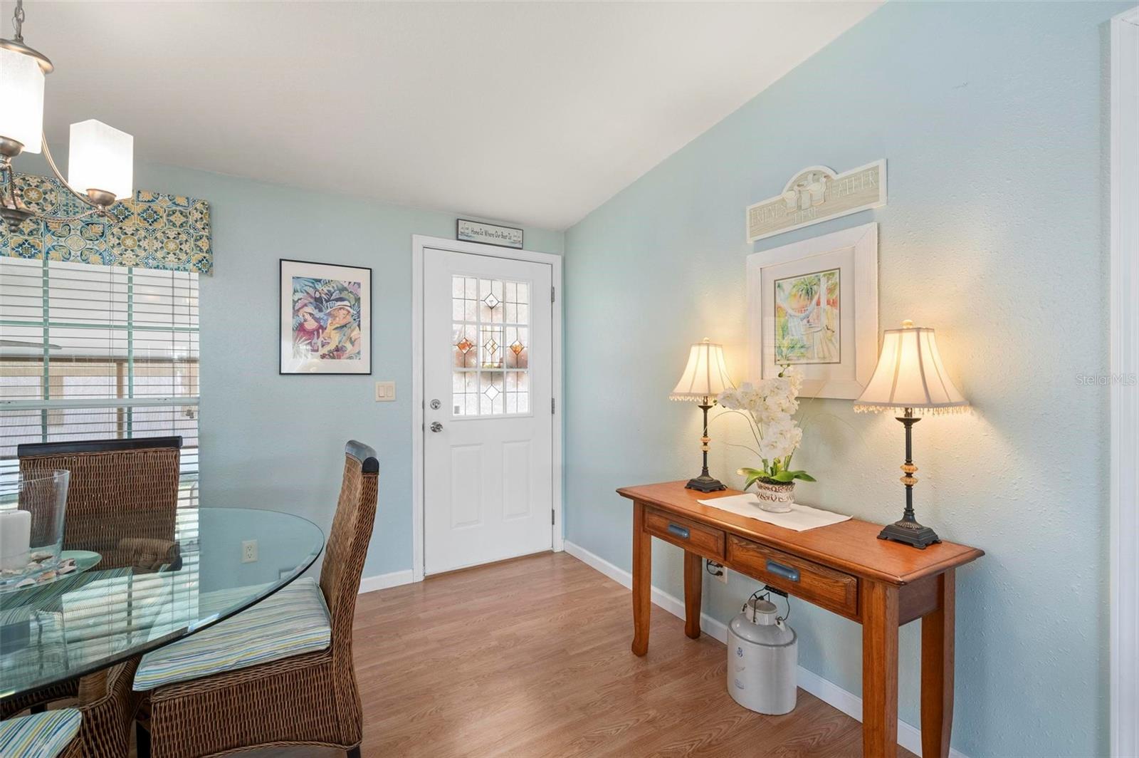 Image 3 of 44 For 1000 Kings Highway 487