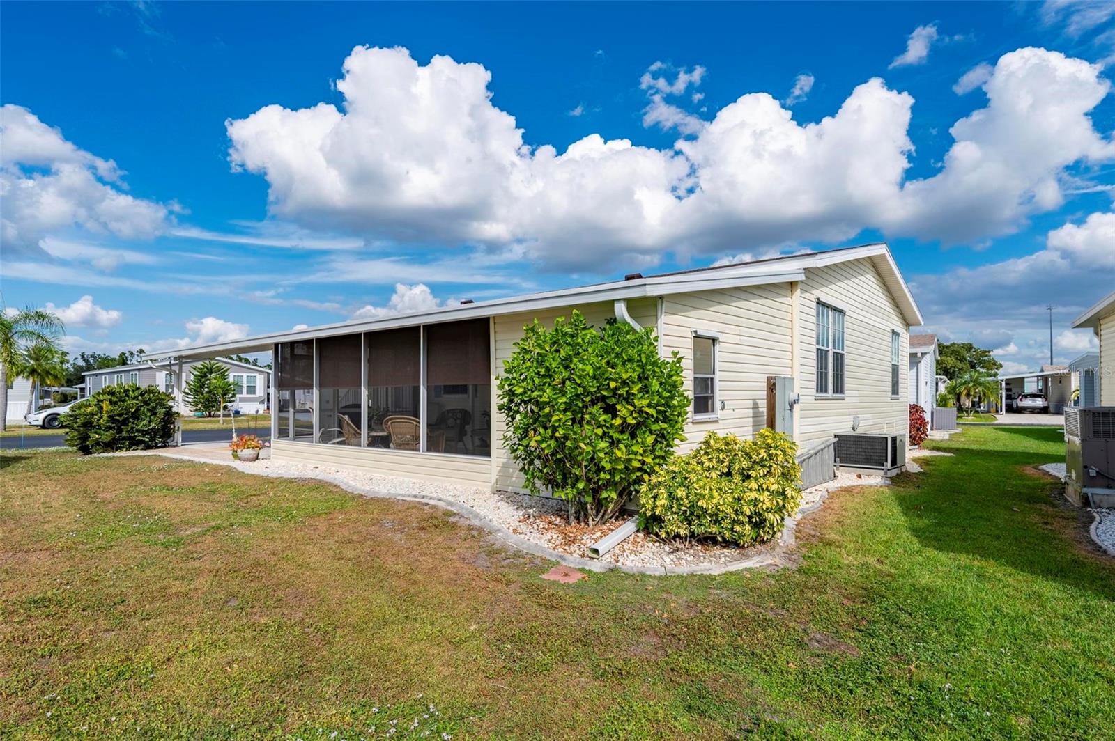 Image 34 of 44 For 1000 Kings Highway 487