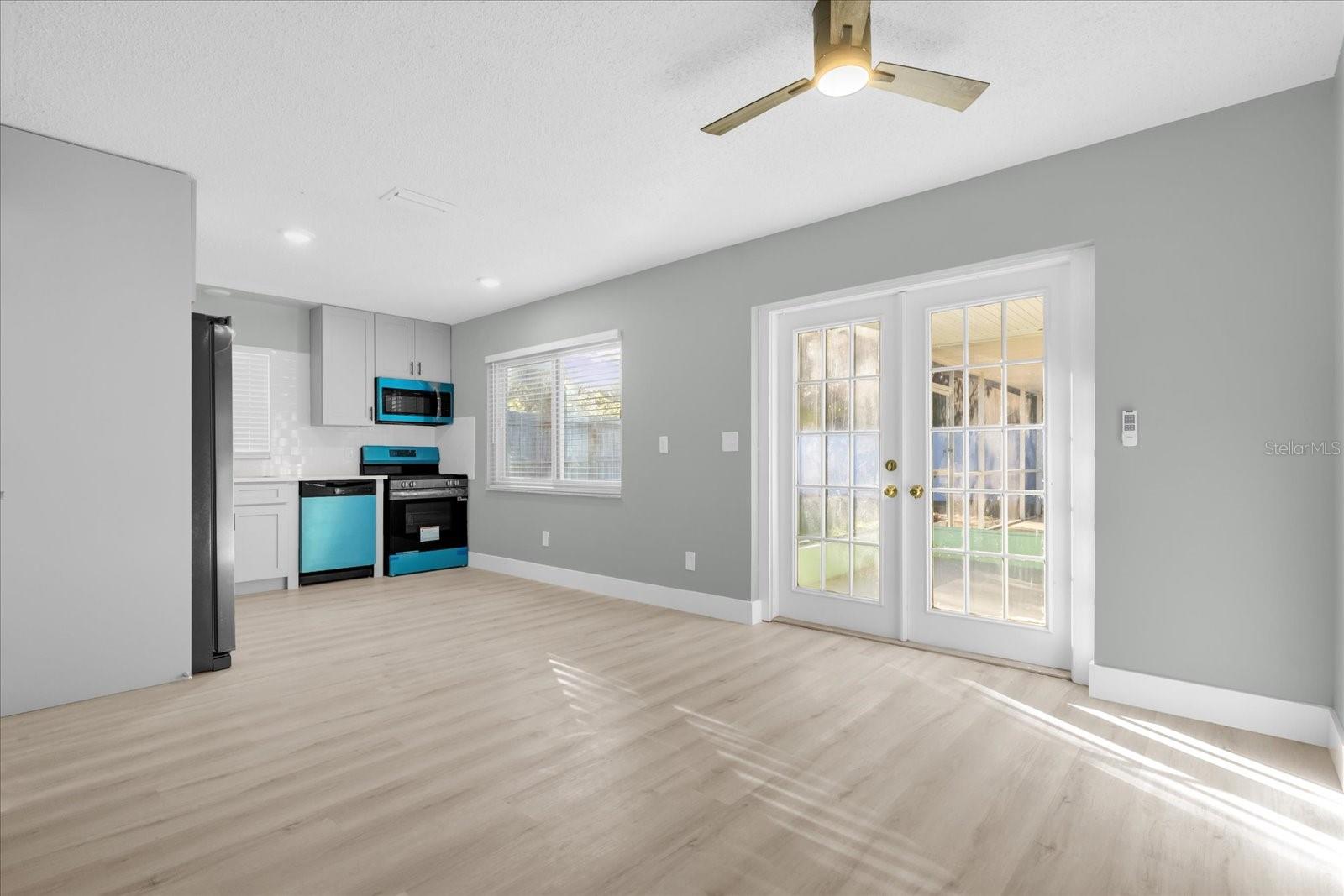 Image 5 of 33 For 8440 Lafitte Drive