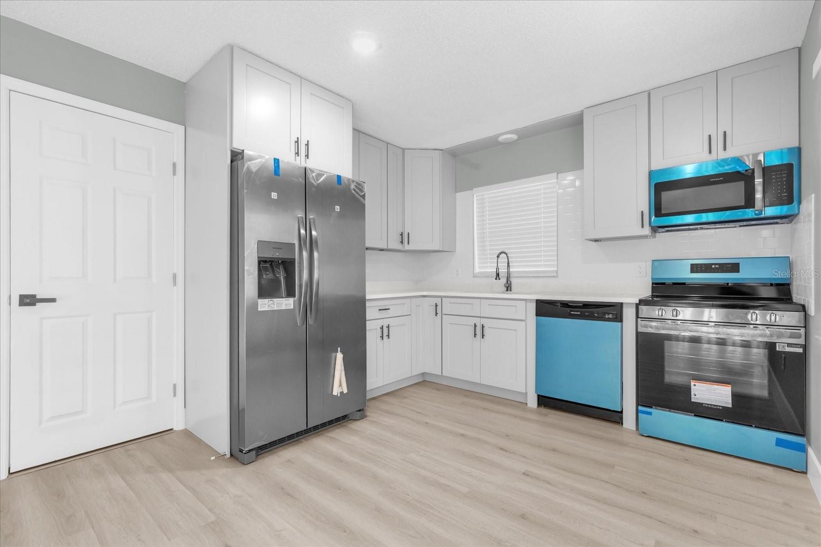 Image 7 of 33 For 8440 Lafitte Drive