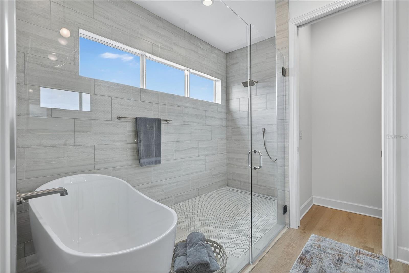 Image 24 of 56 For 4151 9th Avenue