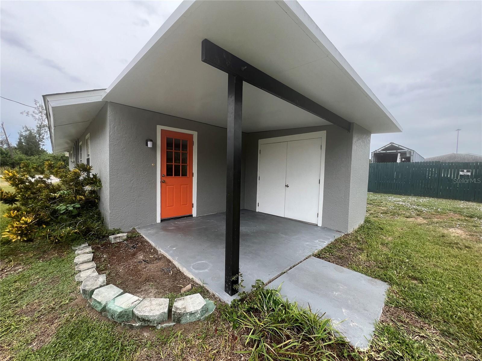 Image 2 of 14 For 2533 Myrtle Avenue 2