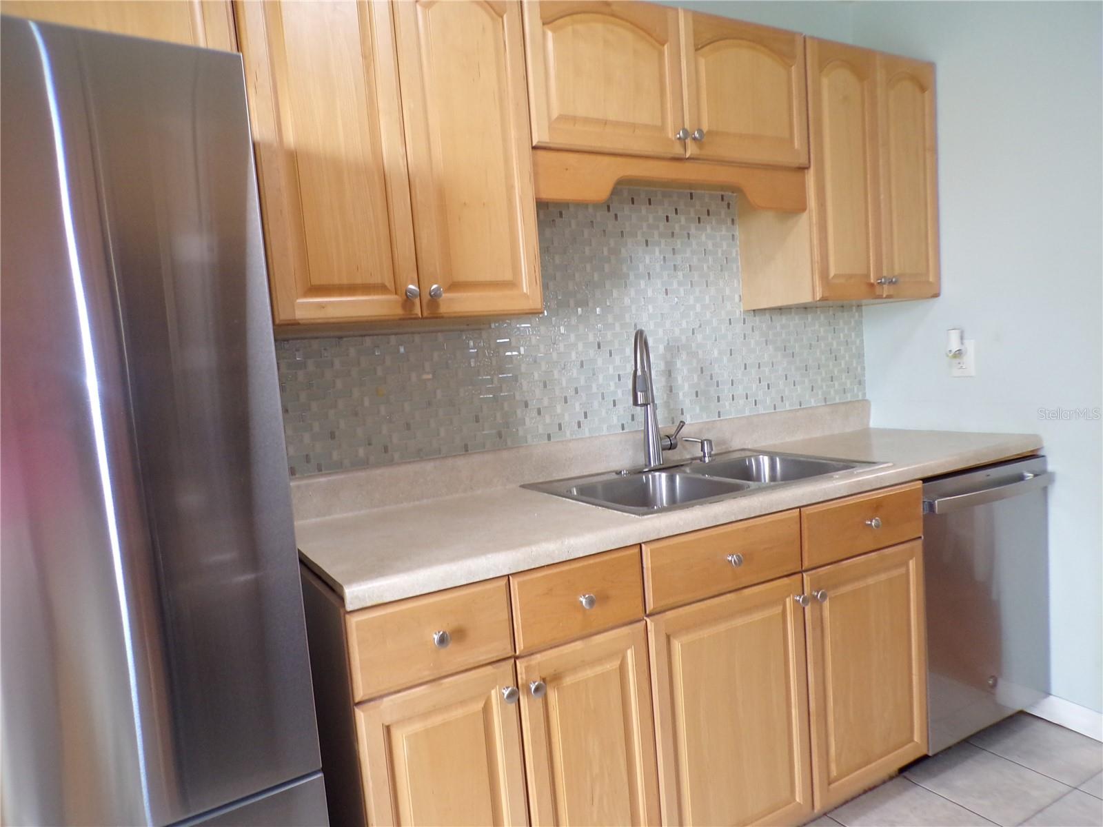 Image 11 of 30 For 22308 Laramore Avenue