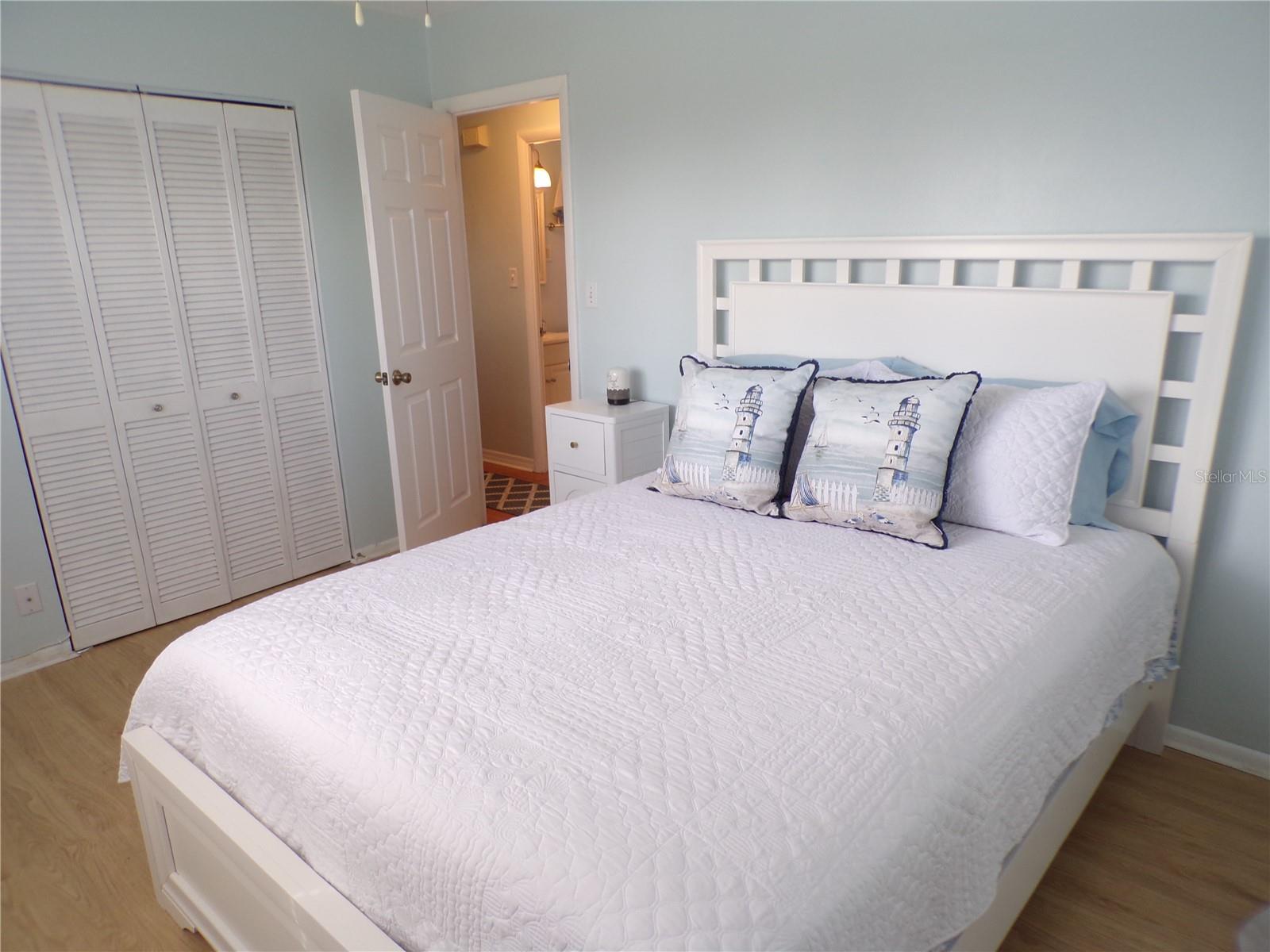 Image 15 of 30 For 22308 Laramore Avenue