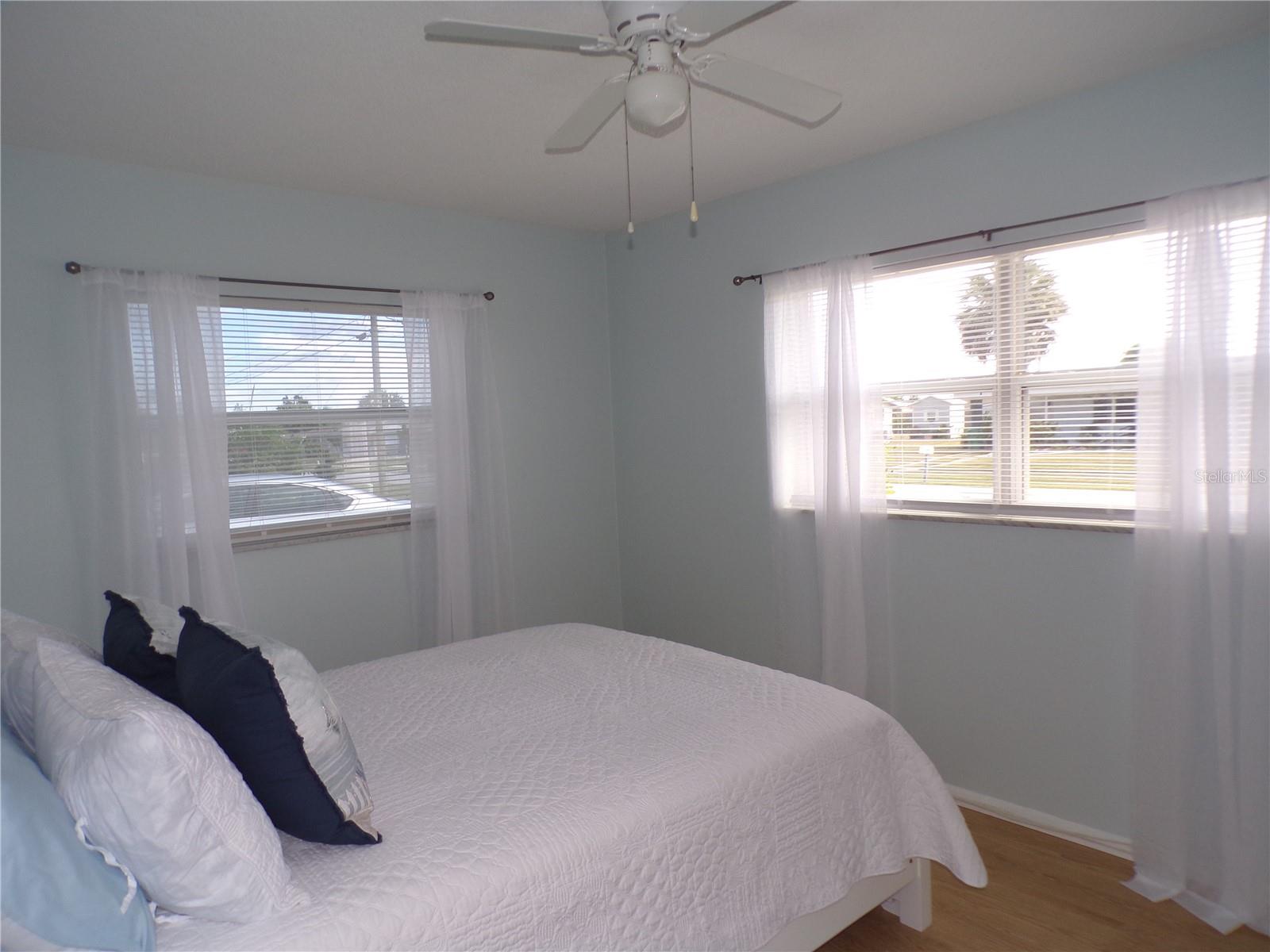 Image 18 of 30 For 22308 Laramore Avenue