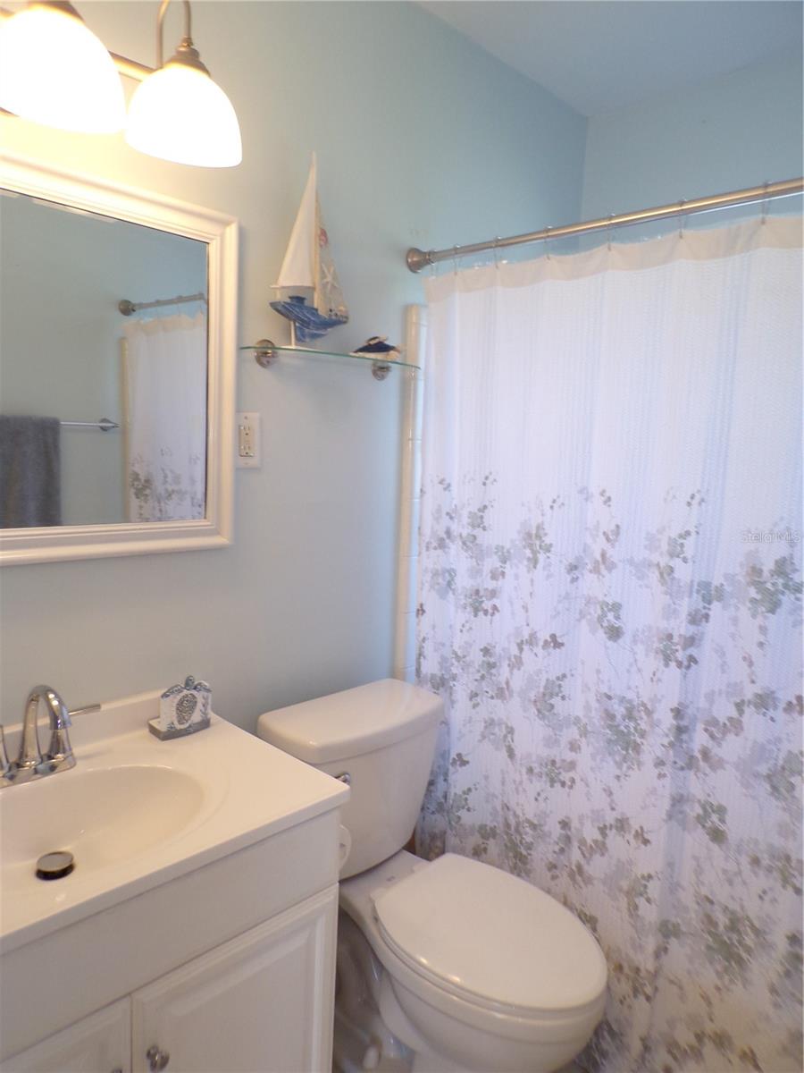 Image 20 of 30 For 22308 Laramore Avenue