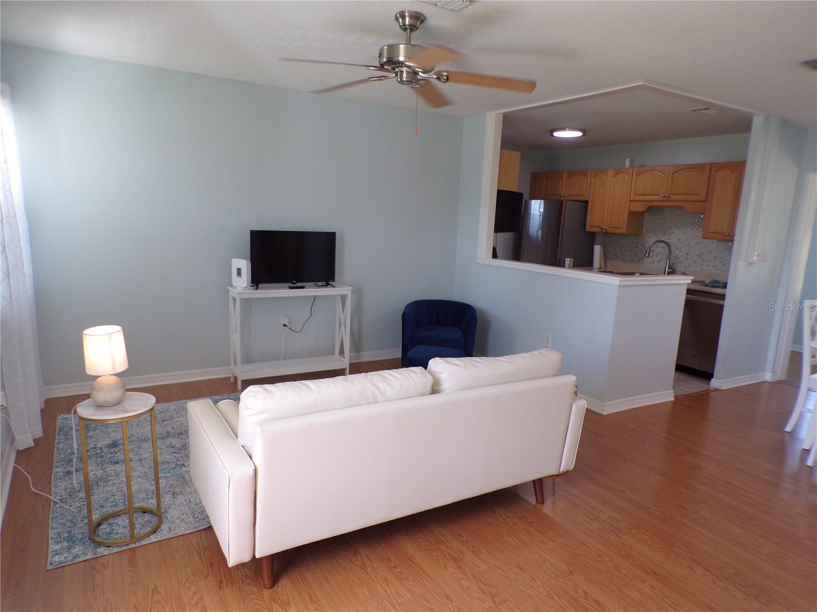 Image 22 of 30 For 22308 Laramore Avenue