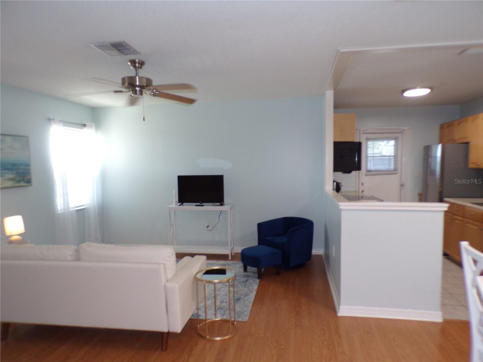 Image 5 of 30 For 22308 Laramore Avenue