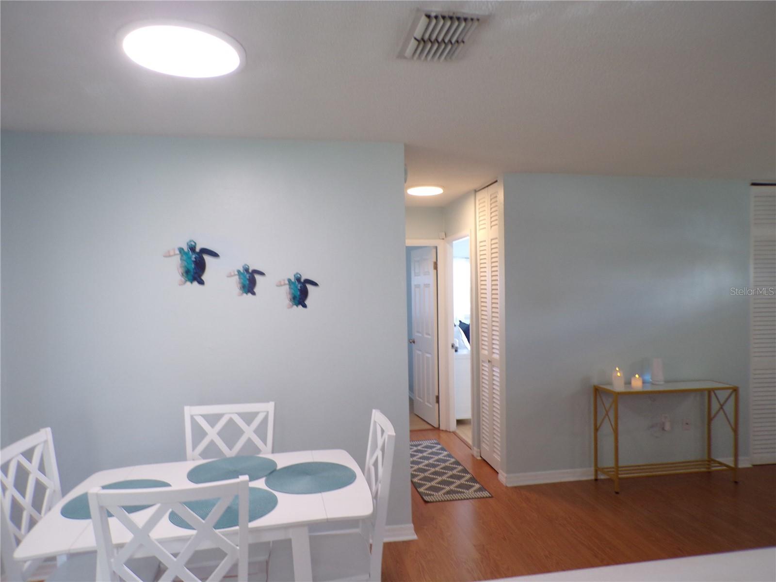 Image 7 of 30 For 22308 Laramore Avenue