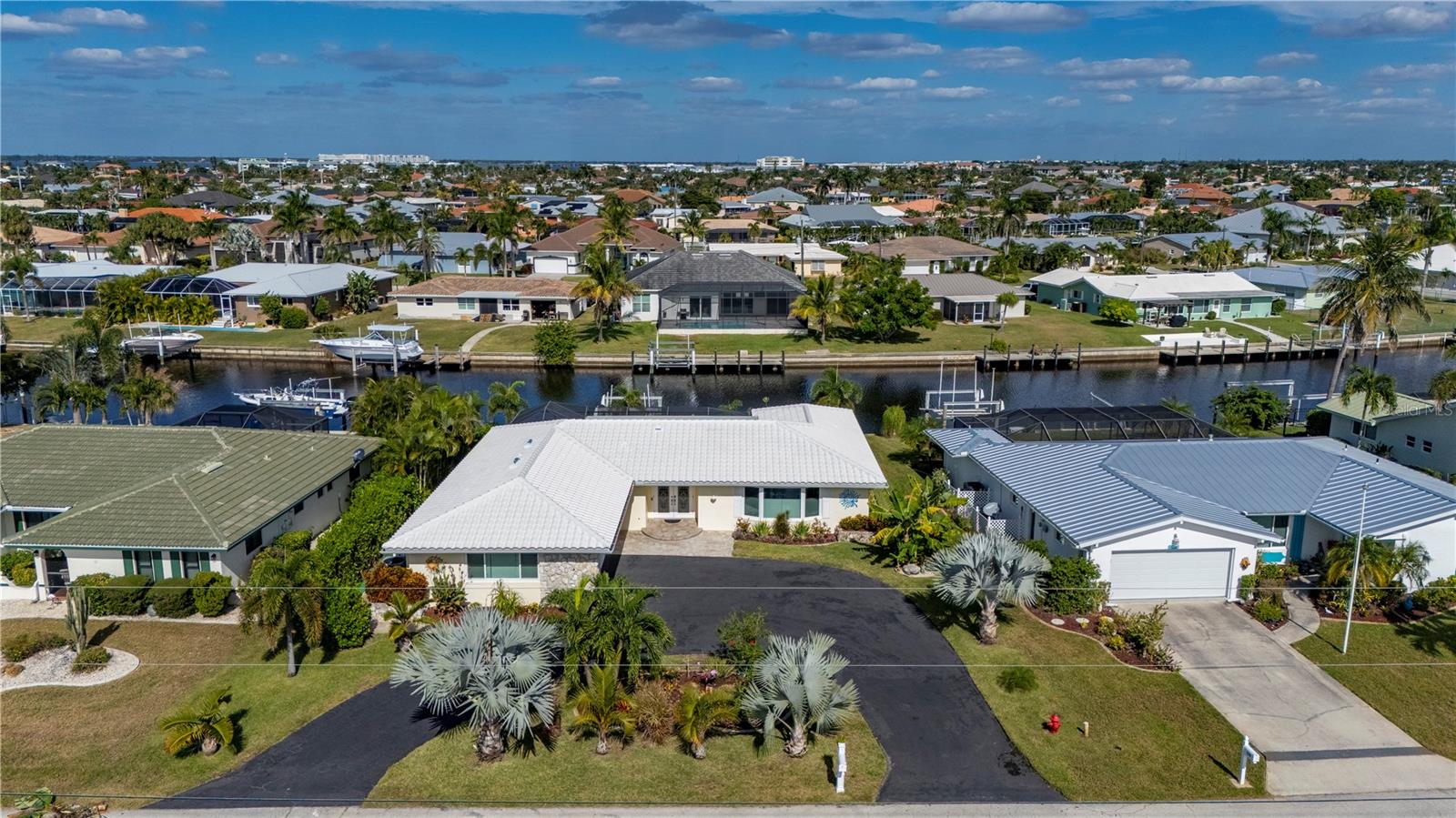 Image 6 of 64 For 350 Belvedere Court