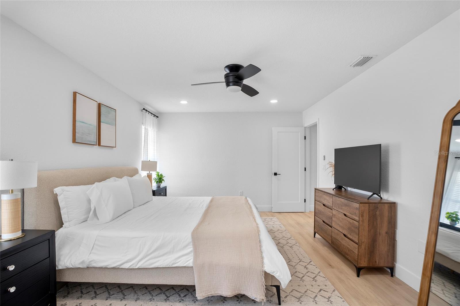 Image 22 of 52 For 1930 Faun Road