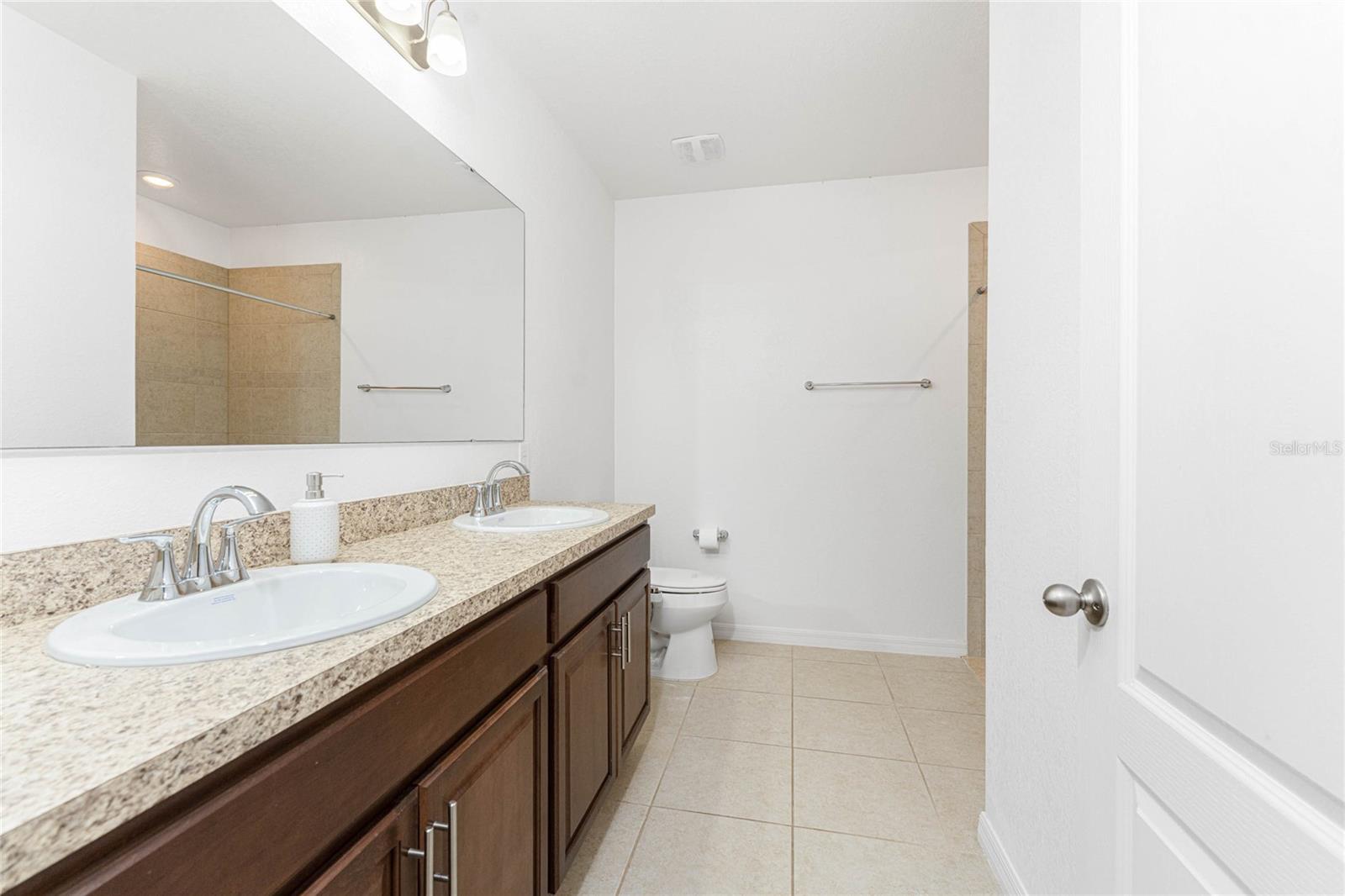 Image 24 of 56 For 23121 Newcun Avenue