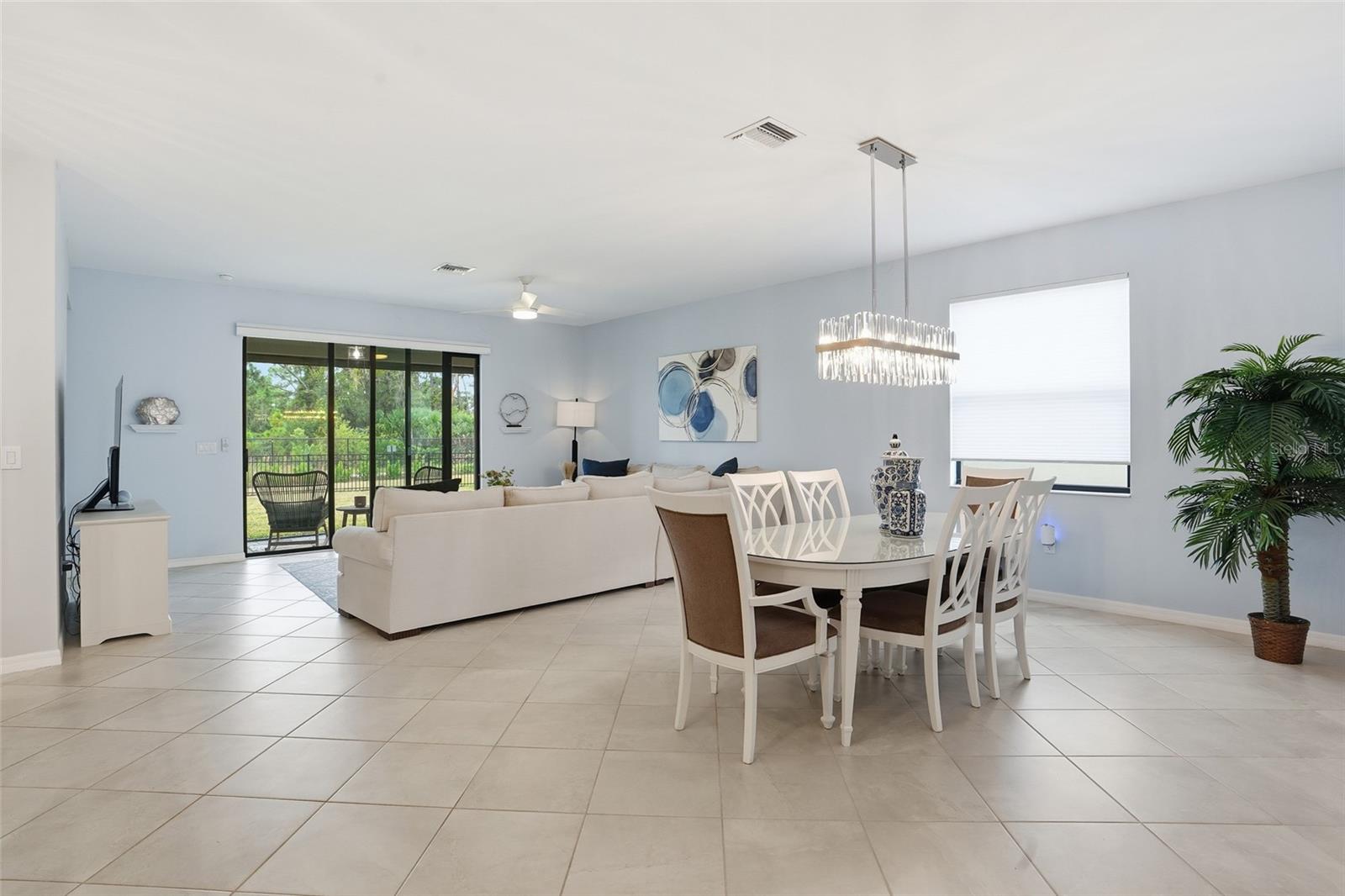 Image 14 of 51 For 1824 Saddlewood Circle