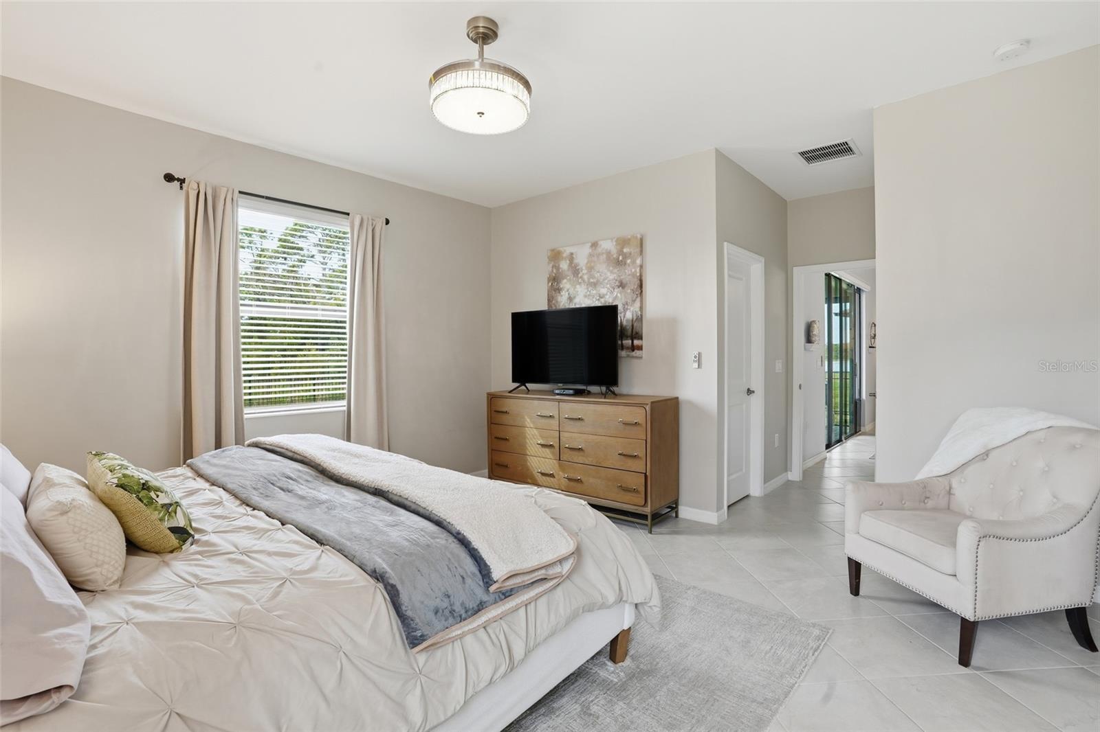 Image 29 of 51 For 1824 Saddlewood Circle