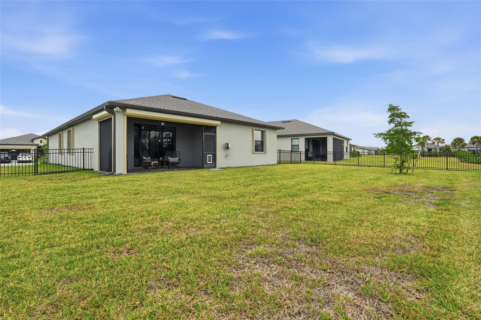 Image 42 of 51 For 1824 Saddlewood Circle