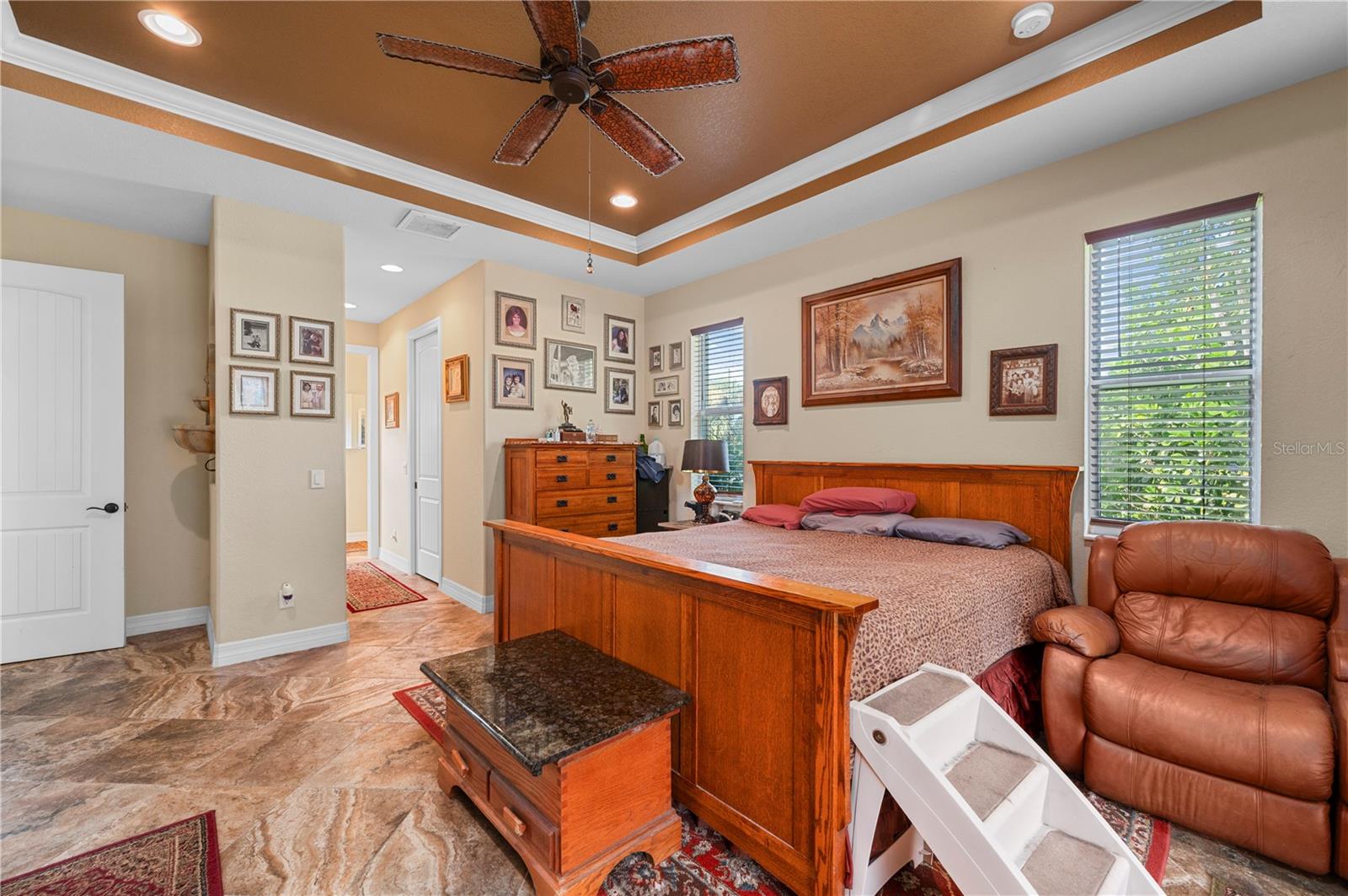 Image 22 of 63 For 38881 Washington Loop Road