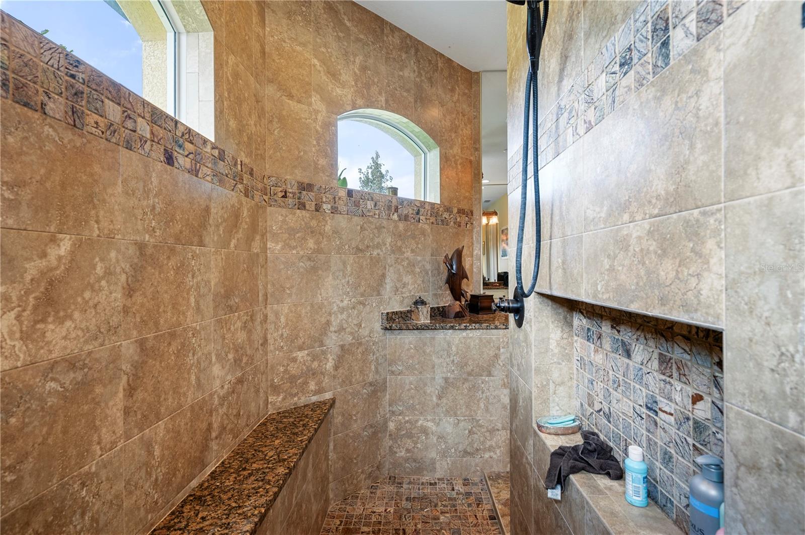 Image 26 of 63 For 38881 Washington Loop Road