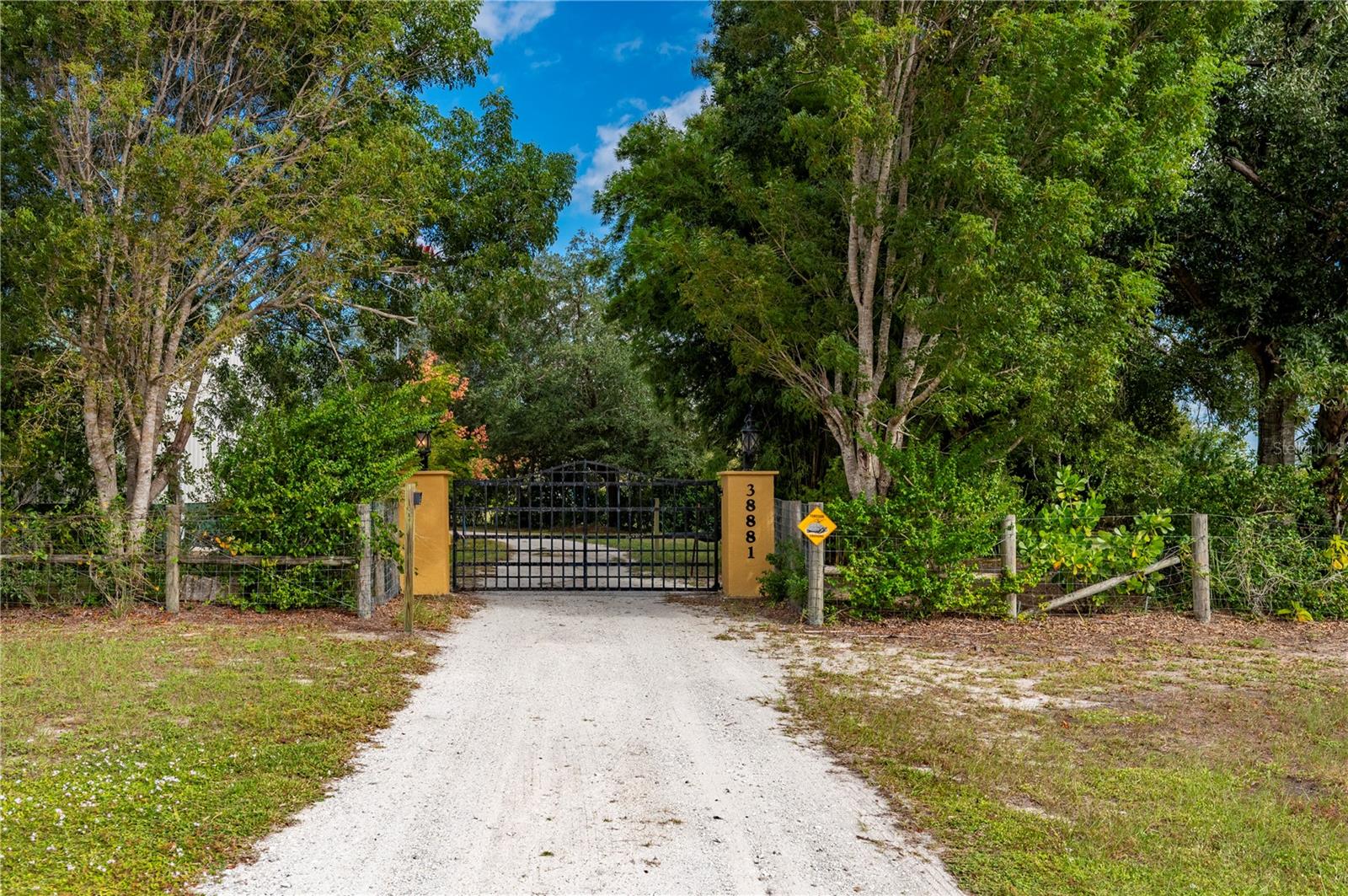 Image 4 of 63 For 38881 Washington Loop Road